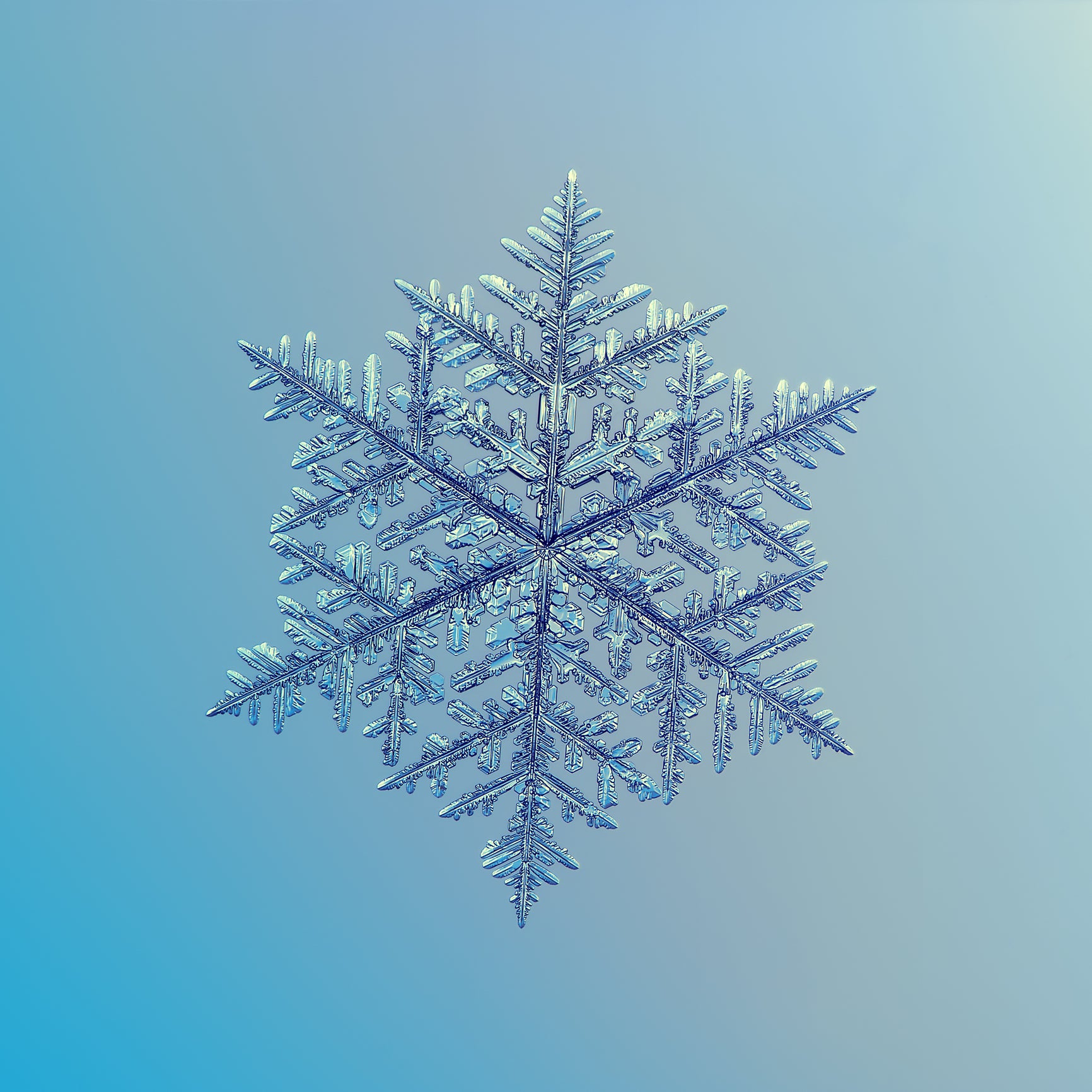 Symmetrical hexagonal water crystal, structured water