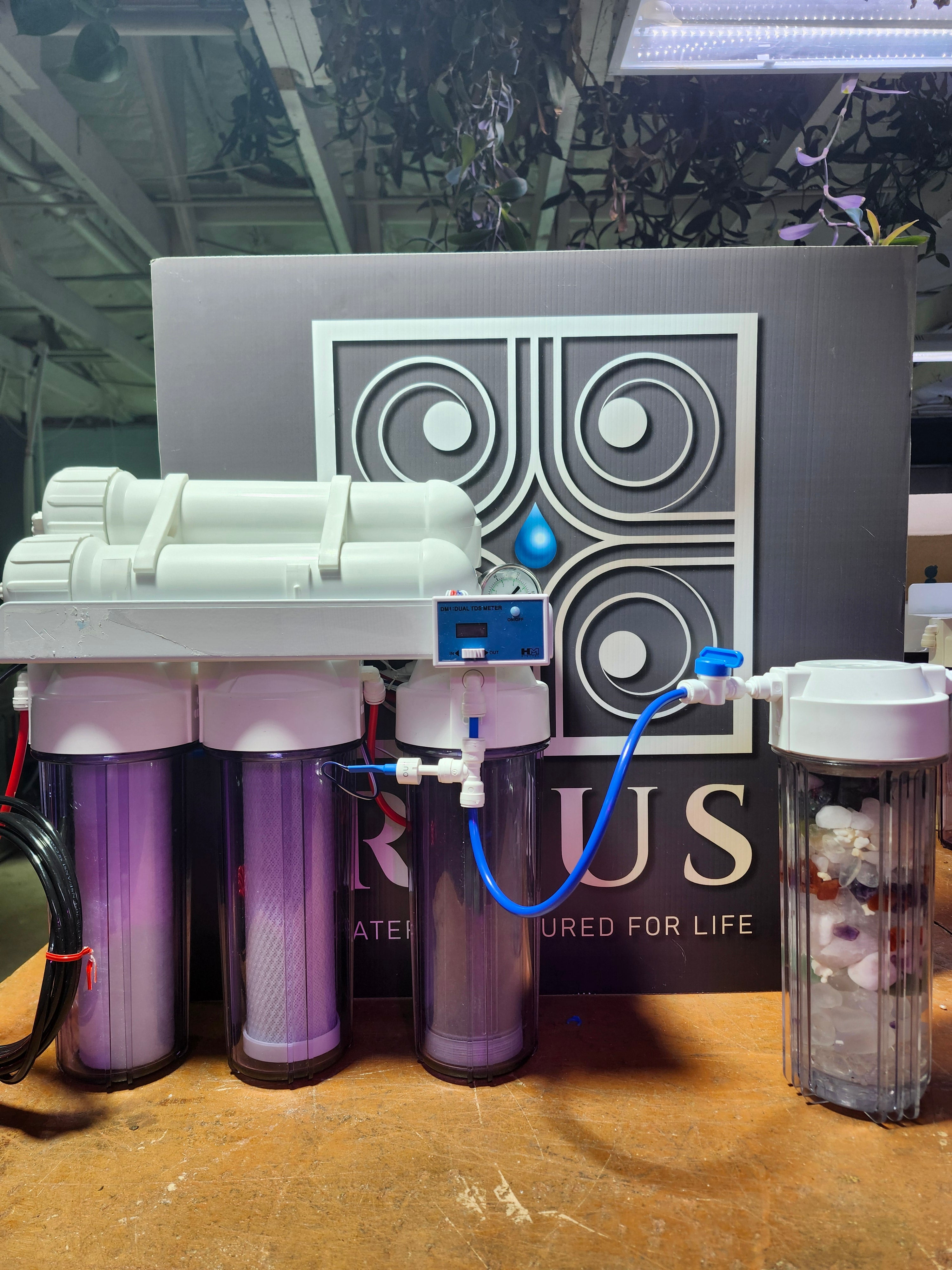 Multi-stage Rius reverse osmosis filtration system with amethyst Crystal Charging Chambers for businesses